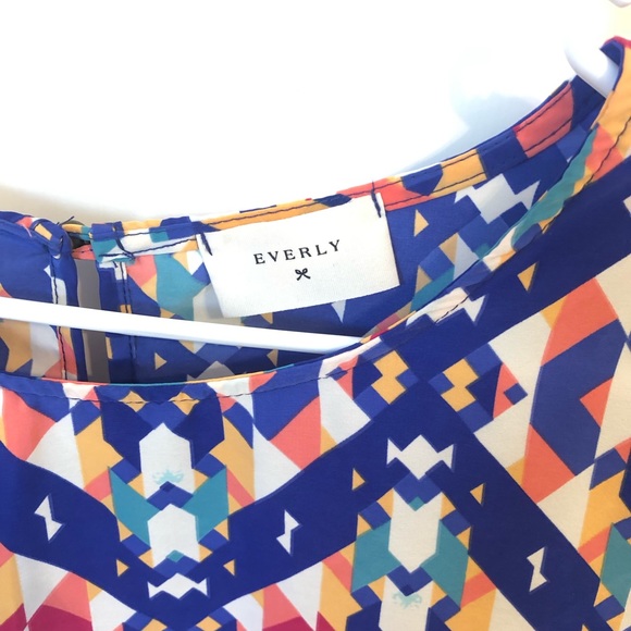 3/$10 Everly Blue White Geometric Pattern Colorful 3/4 Sleeve Blouse XS - Picture 3 of 8